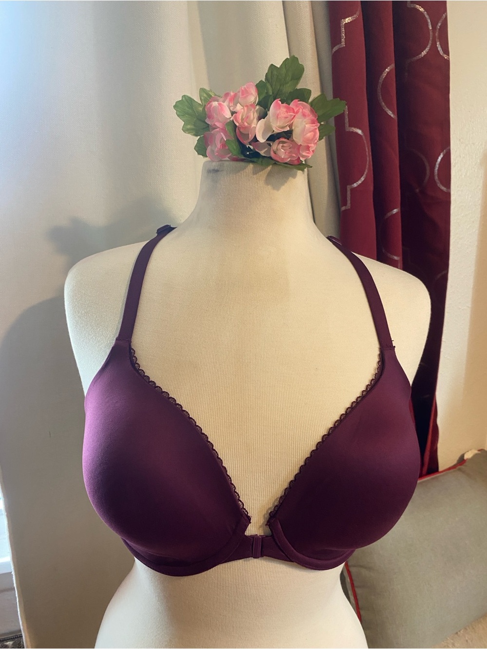 Victoria's Secret Plum Front-Closure Plunge Bra